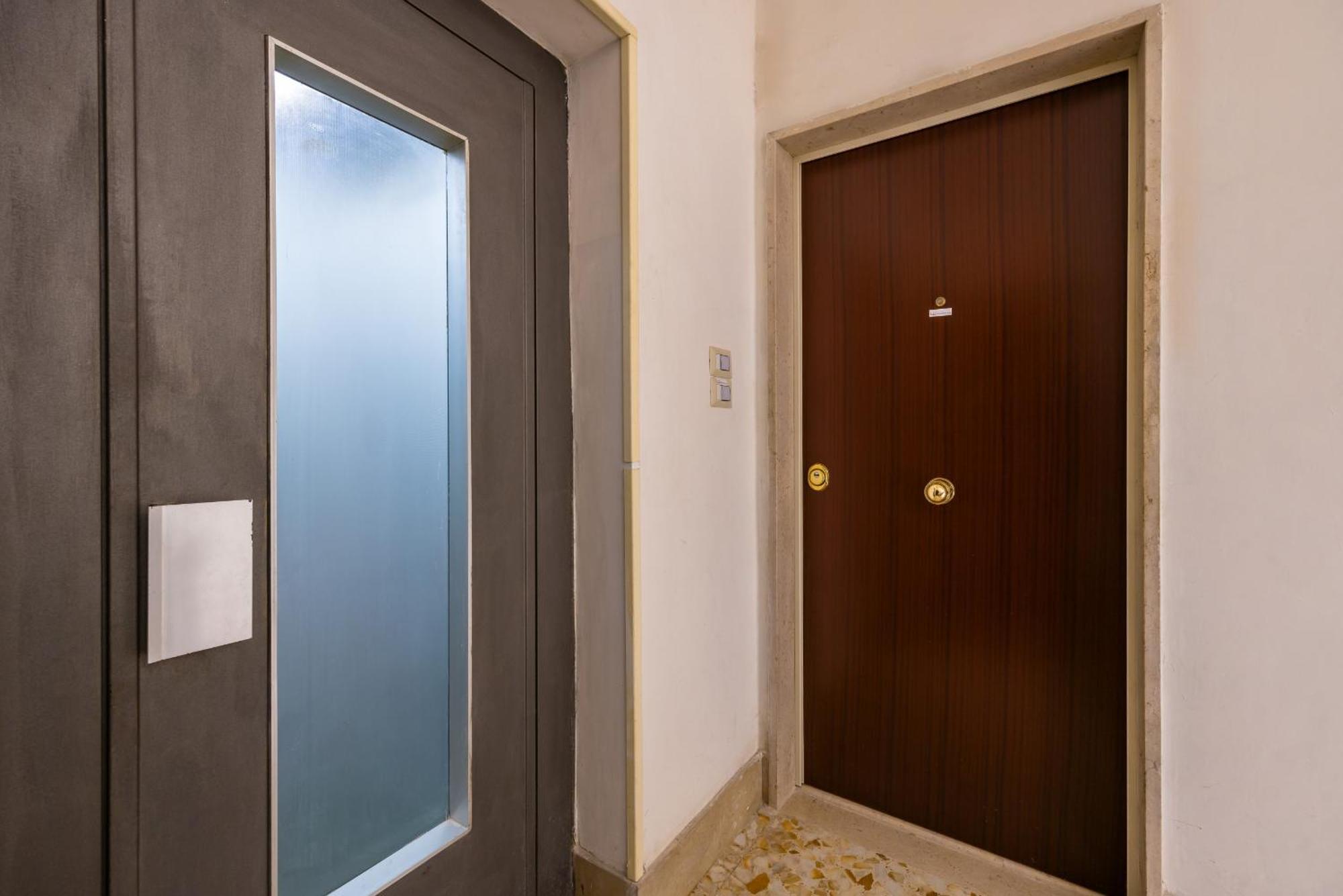 Montesanto View Rooms By Wonderful Italy เนเปิลส์ ภายนอก รูปภาพ