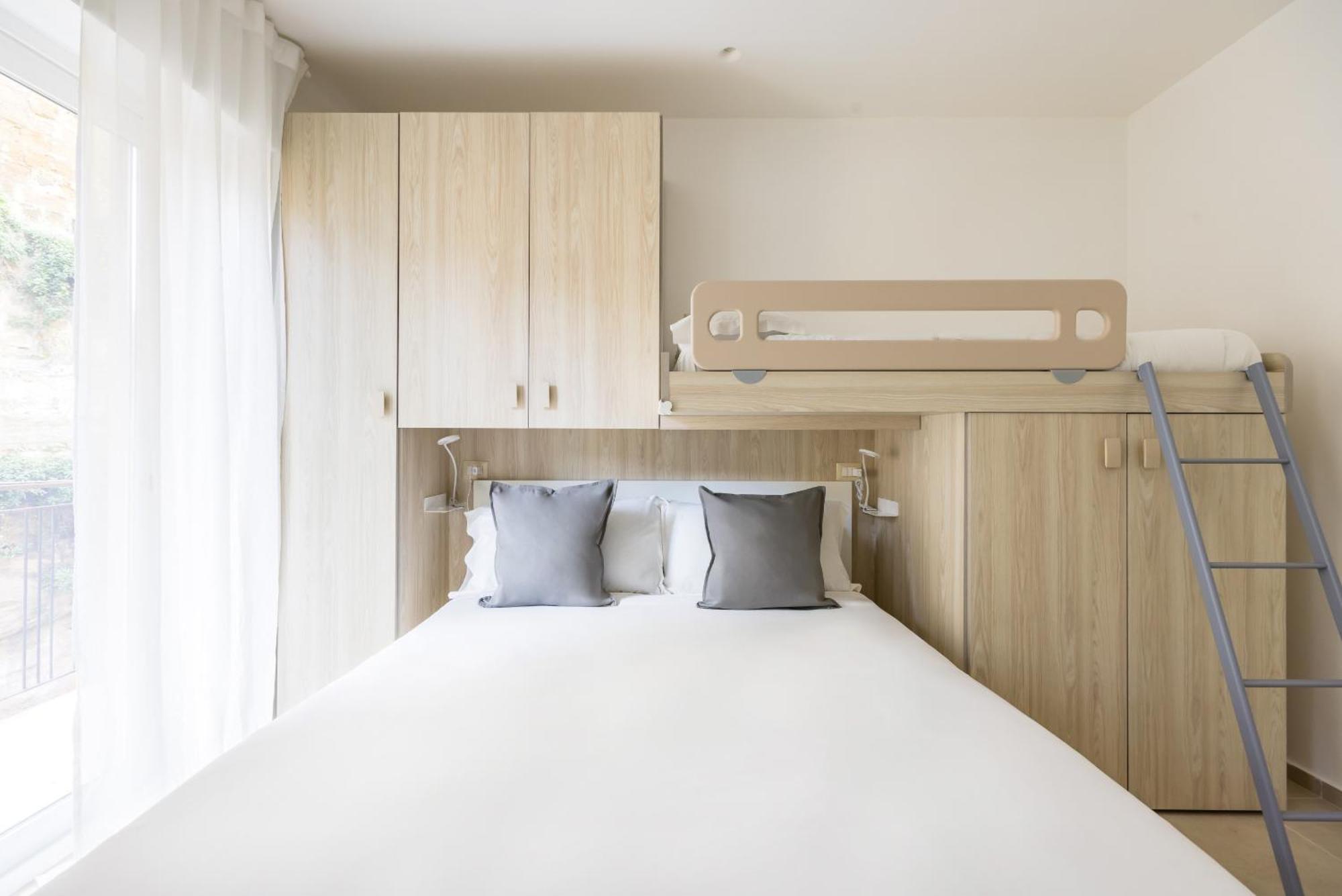 Montesanto View Rooms By Wonderful Italy เนเปิลส์ ภายนอก รูปภาพ